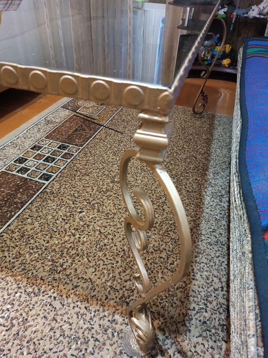 Кованный стол ручной работы