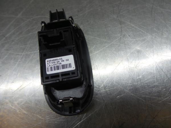 Comando / botão / interruptor vidros trás direito MINI Mini (F55)