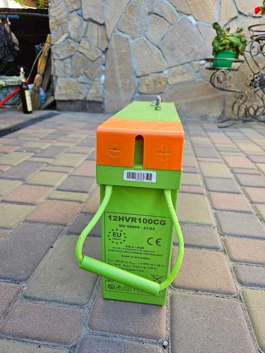 Гелевые аккумуляторы Monbat Carbon 100Ah