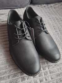 Eleganckie buty męskie czarne