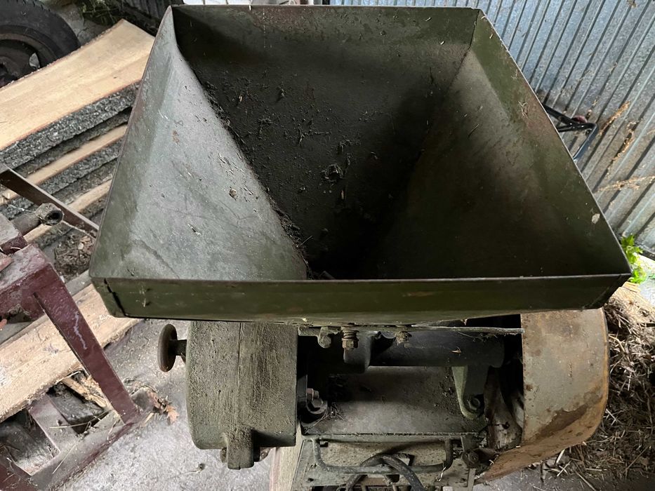 Śrutownik rozdrabniacz  do ziarna, zboża , kukurydzy itp