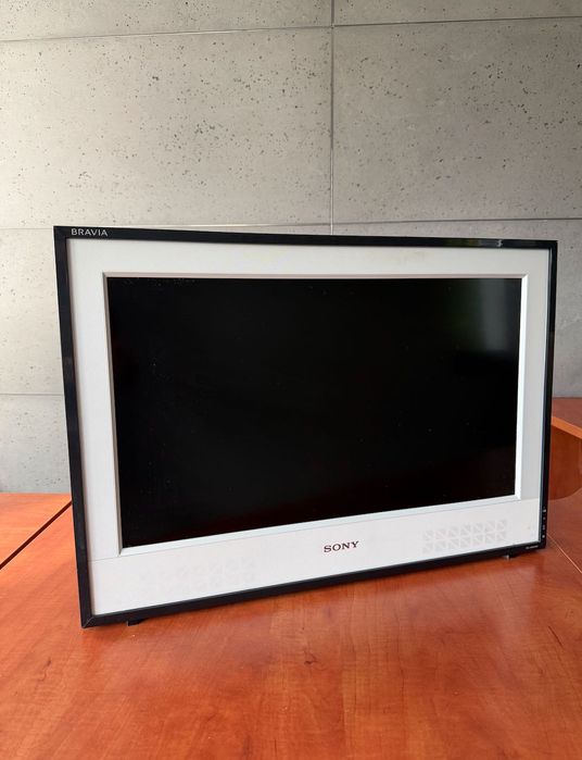 Telewizor SONY Bravia KDL-26E4000 + dekoder Ariva T75 + pilot