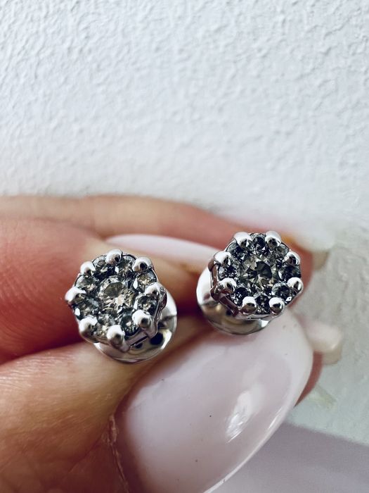 Золотые серьги пусеты с бриллиантами 2,63/0,22 белое золото 585 проба