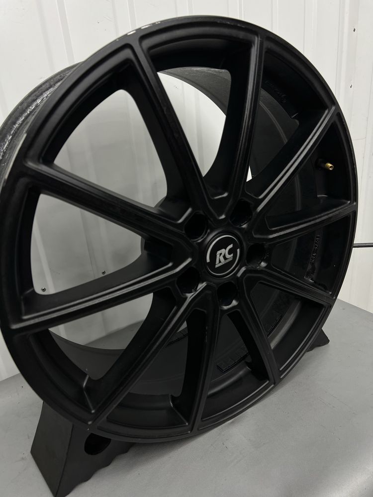 Alufelgi KOMPLET 19 cali 5x112 VW Tiguan Audi Q5 Skoda Mercedes Seat