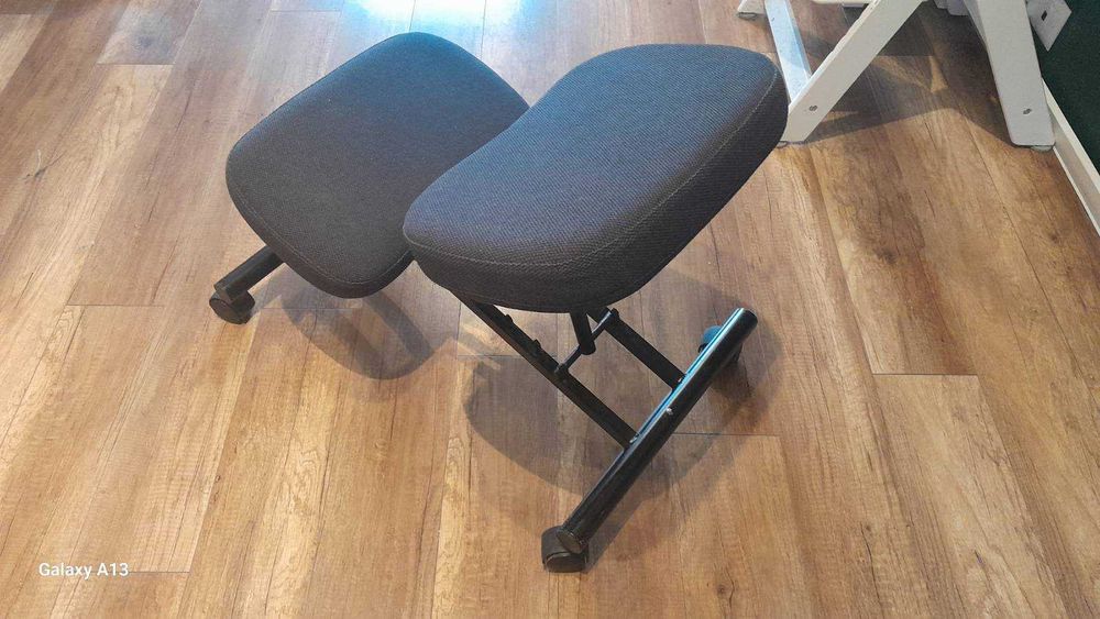 Klęcznik IKEA EIFRED, Stan Bardzo dobry! czarnoszary