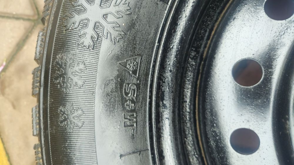 Продам металеві диски r16 з резиною або окремо резина і диски