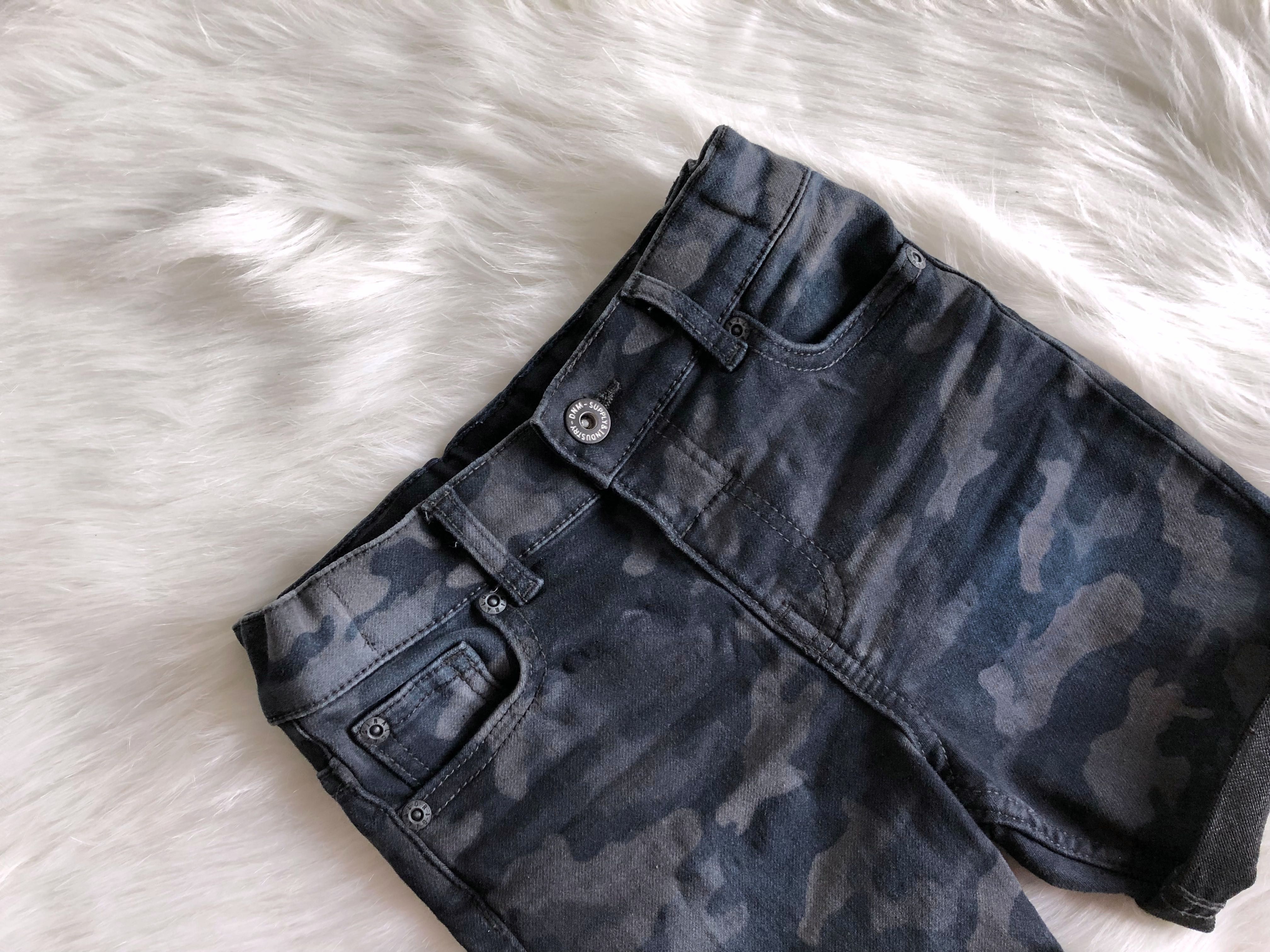 F&F lekkie jeansowe szorty w moro rozm. 3-4 lata