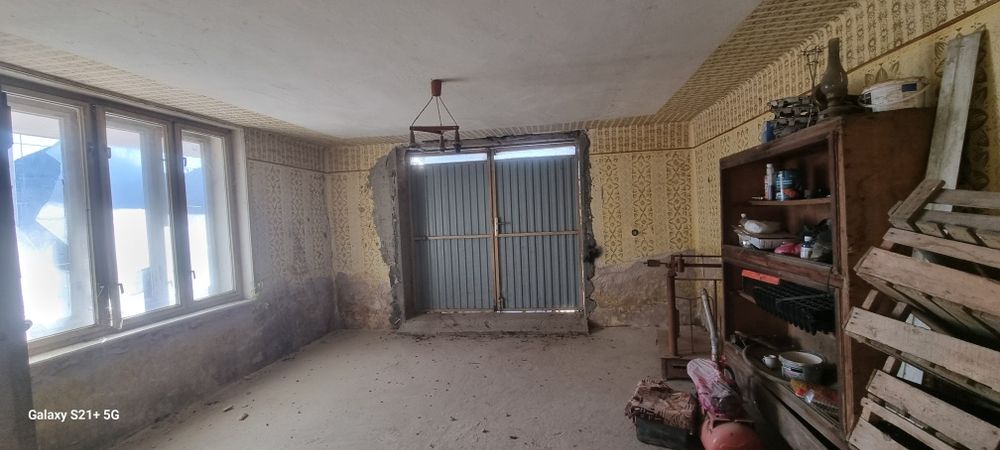 Будинок в Закарпатті, будинок в селі