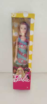 Barbie com caixa