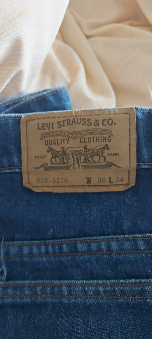 Jeansy Levis Strauss