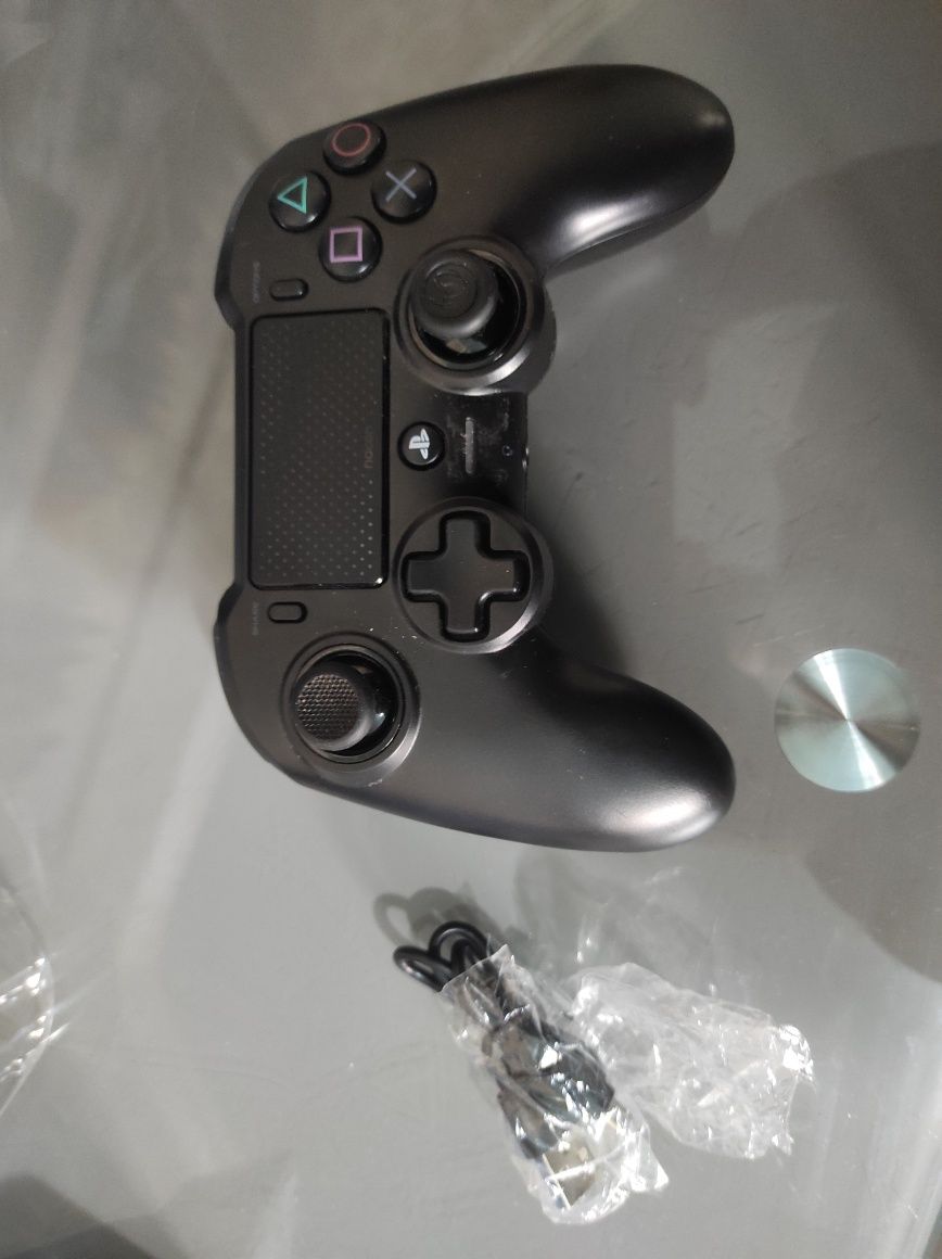 Продам джойстик Nacon BB4487 Dualshock 4 Bluetooth PS4 , повністю спра