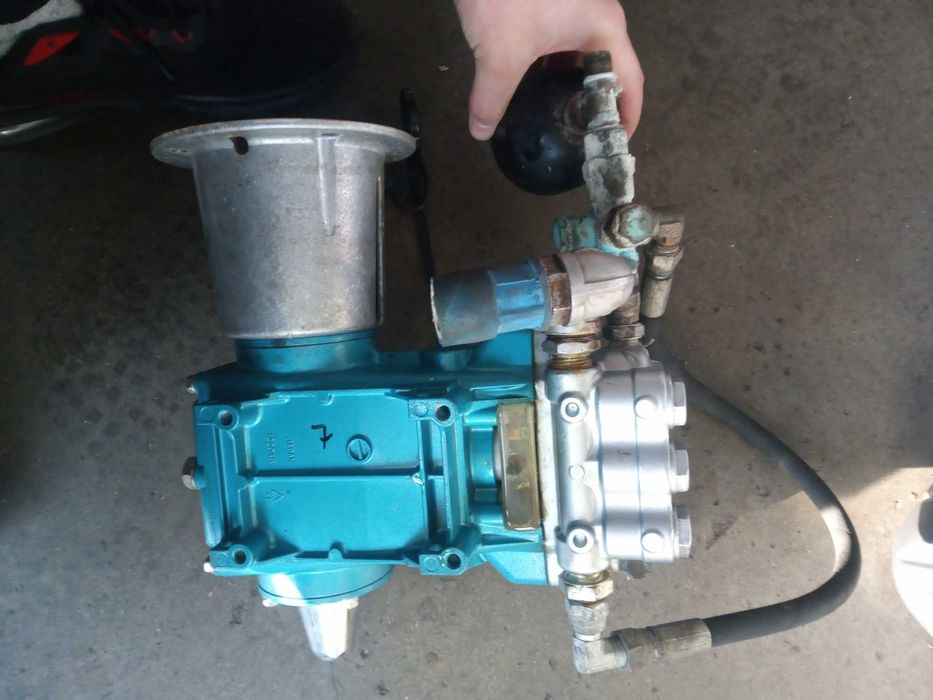 Pompa wysokociśnieniowa CAT 350