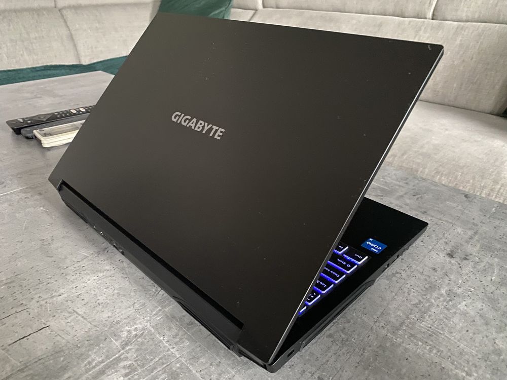 Laptop GIGABYTE intel core i5