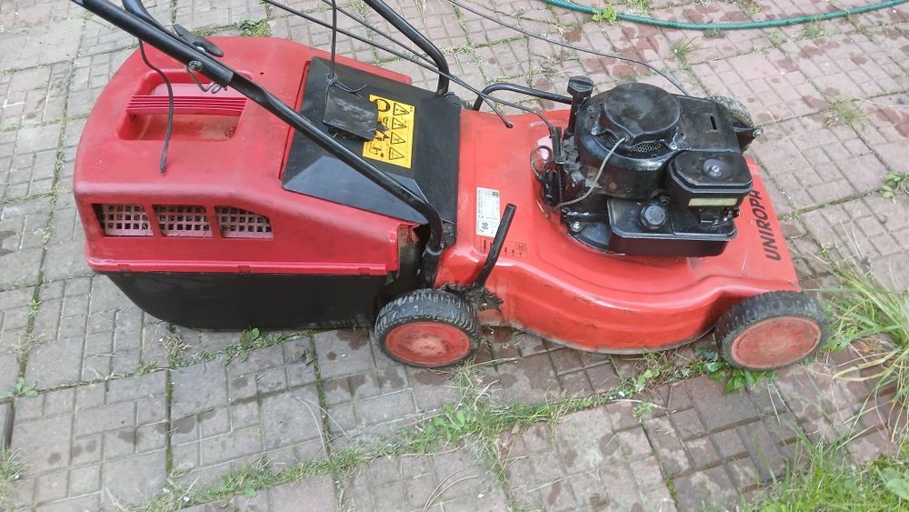 Kosiarka do trawy z napędem