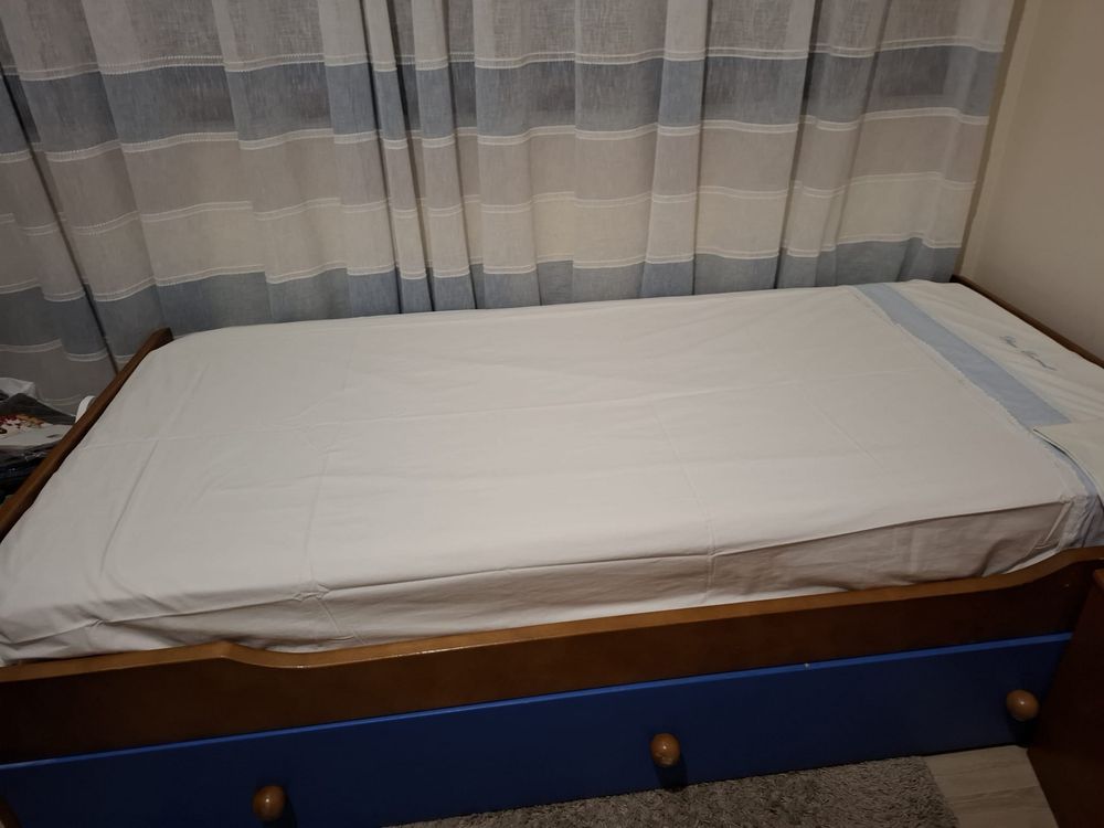 Cama com gavetão cama embaixo e cómoda