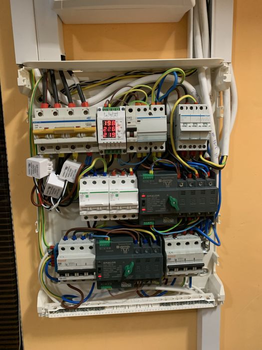 Монтаж солнечного инвертора