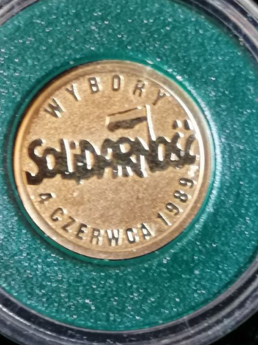 Moneta 25 zl Solidarność 2009r. 1 gram au próby 917.