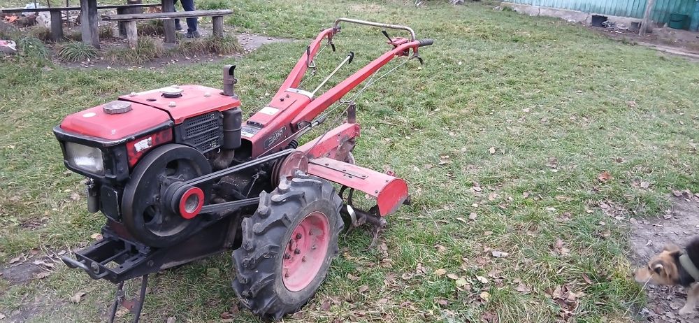 ПРОДАМ СРОЧНО мотоблок плуг комачка фреза прицеп мотоблок 10