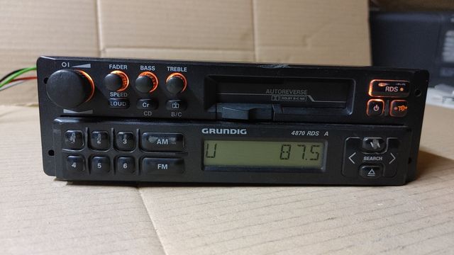 Grundig 4870 RDS A wysoki model radio samochodowe vintage kaseta