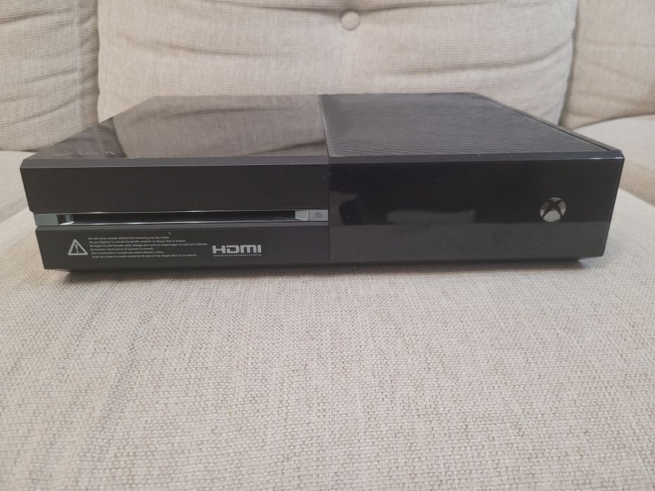 XBOX One, 2 pady, gry FiFa, CallOfDuty