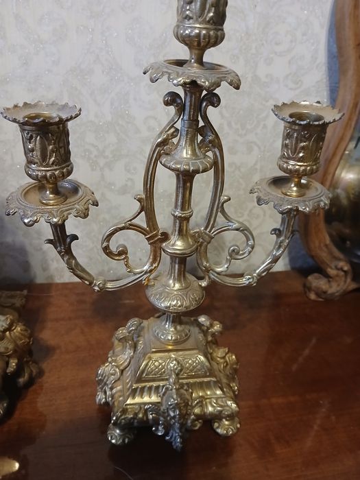 Victorian.Biass.Винтажные часы с канделябрами .