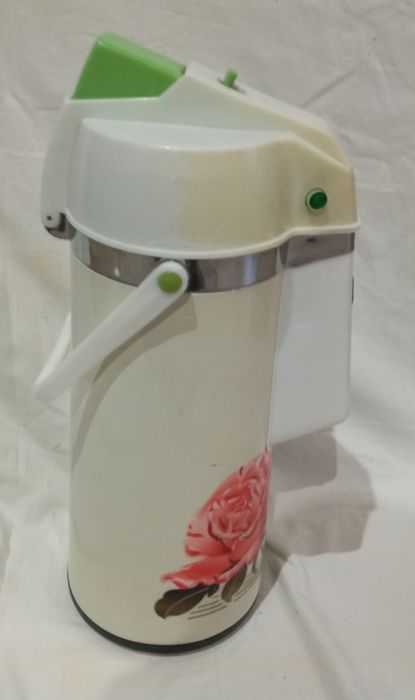 Термос на 2500 мл.