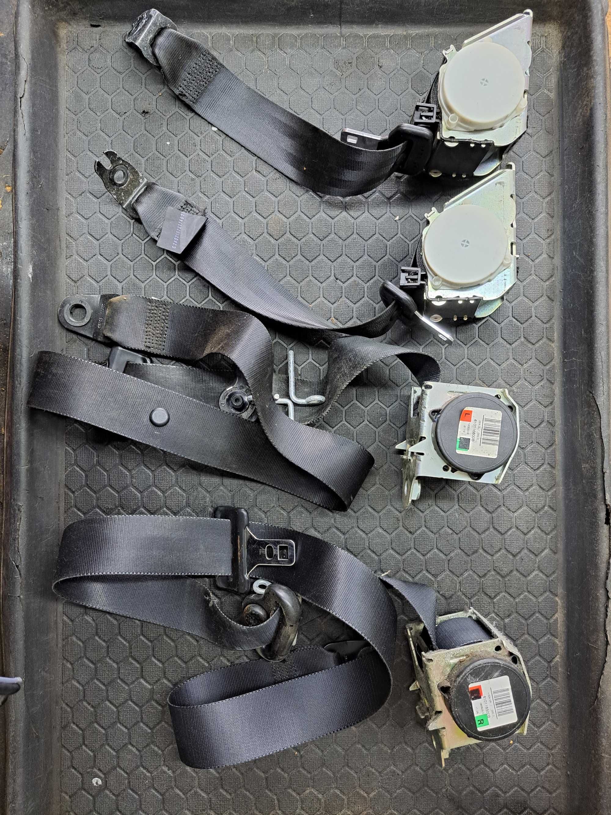 Pas bezpieczeństwa PRZÓD/TYŁ Ford Kuga I 8V41-S61294-AD/8V41-S61295-AD