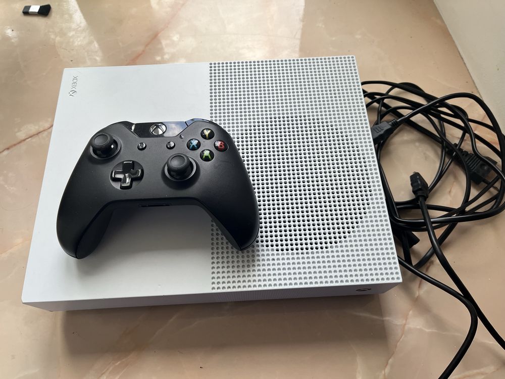 Xbox One S 1TB, All Digital Edition