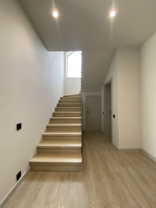 Стильний будинок з дизайнерським ремонтом 165 м2 на 5 сотках