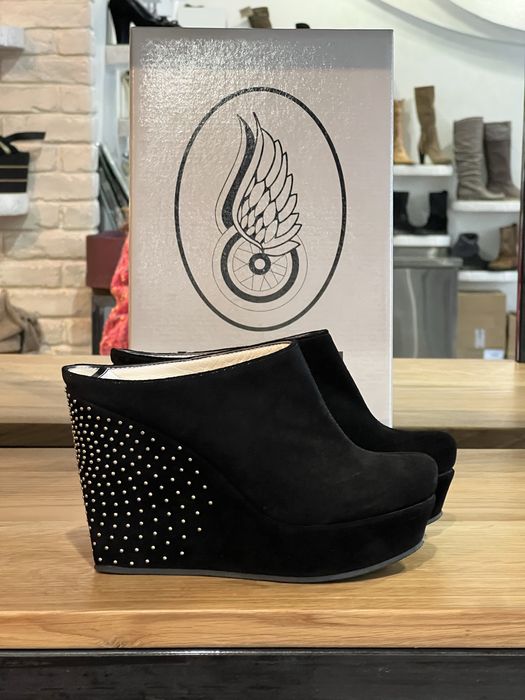 Сабо італійської іірми Kelton