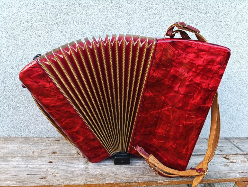 Akordeon Hohner Lucia 96 basów 3 chóry