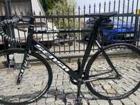 karbonowy rower ostre kolo