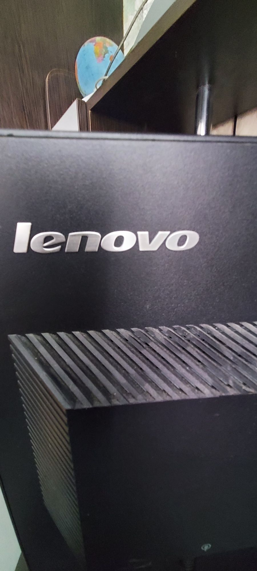 Монитор Lenovo на запчасти