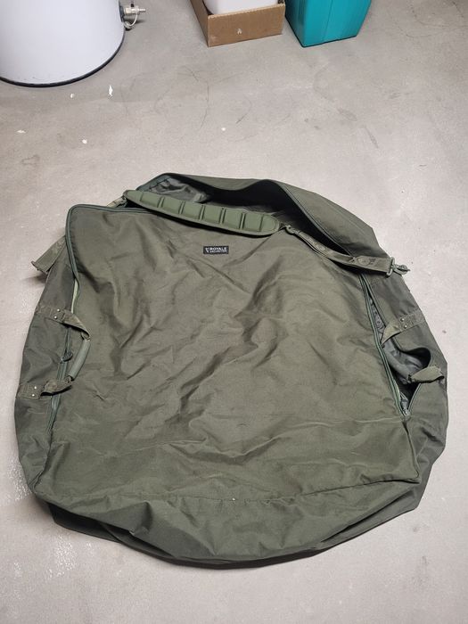 Pokrowiec na łózko wedkarskie Fox Royale Collection Nie Nash Sonic