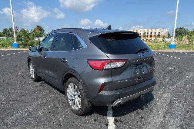 2022 Ford Escape Hybrid Titanium