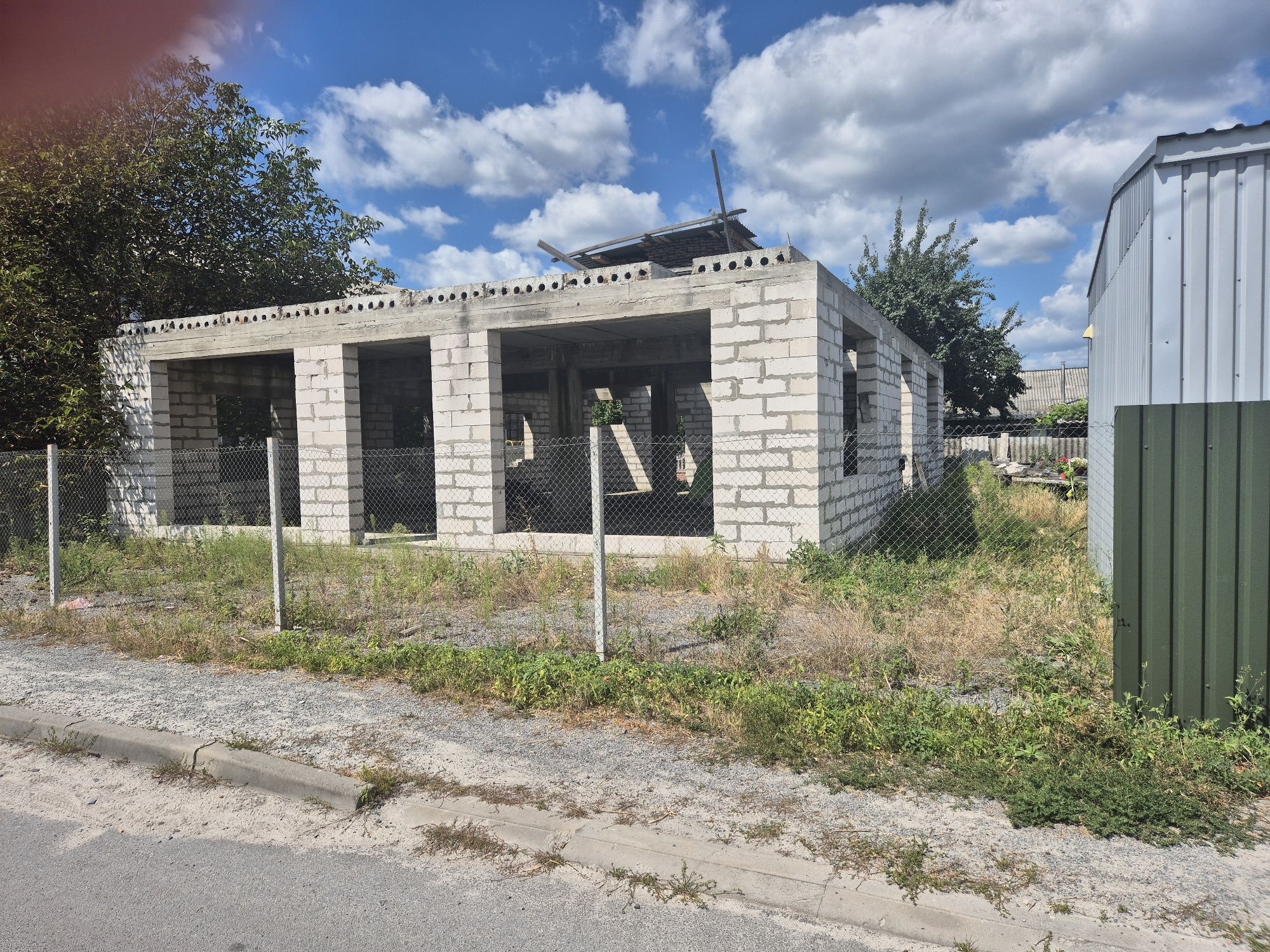Продаж або довгострокова оренда недобудови