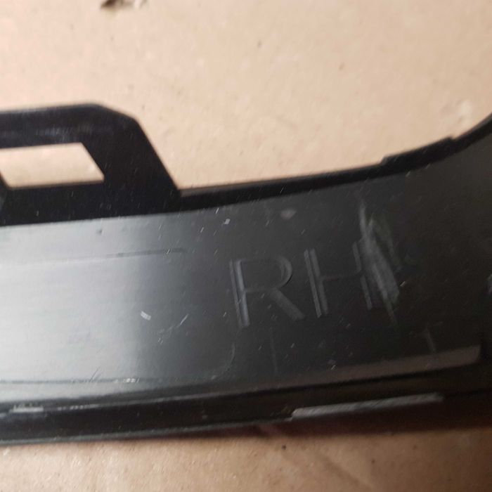 listwa pod lampę zderzaka Renault Captur II nowa