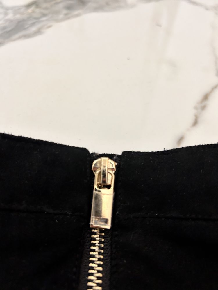 Czarna spódniczka mini z zamkiem zamsz 38 M H&M spódnica