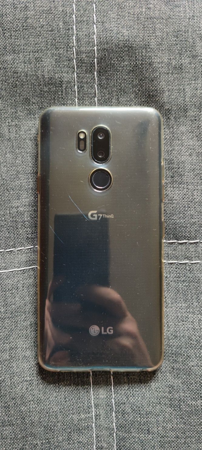 Lg g7       4/64