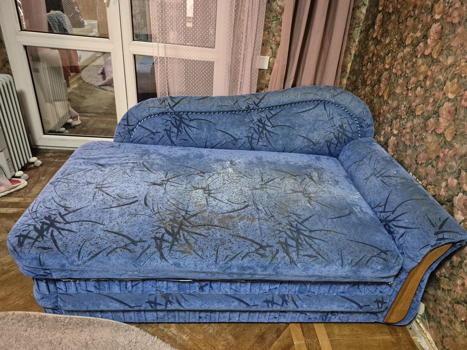 Віддам безкоштовно диван одномісний