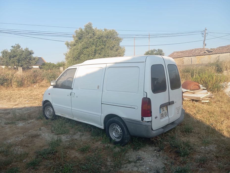 Nissan vanette 2.3 cargo/ 02