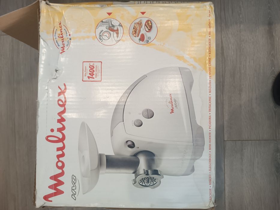 Мясорубка MOULINEX HV8