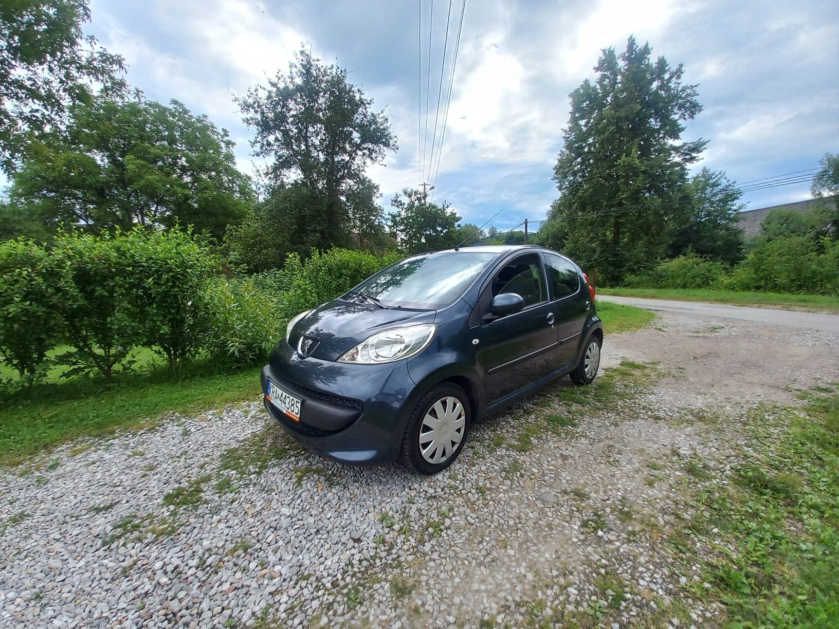 Pegeuot 107 niski przebieg silnik toyoty