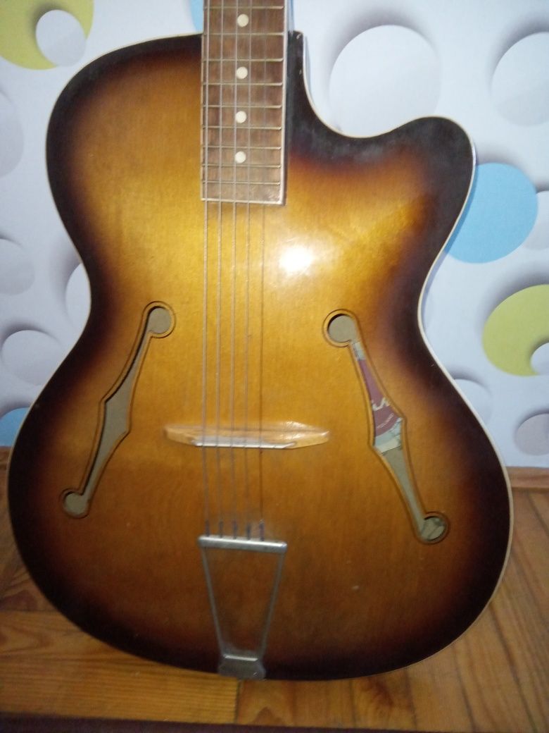 Gitara Defil  z lat 70