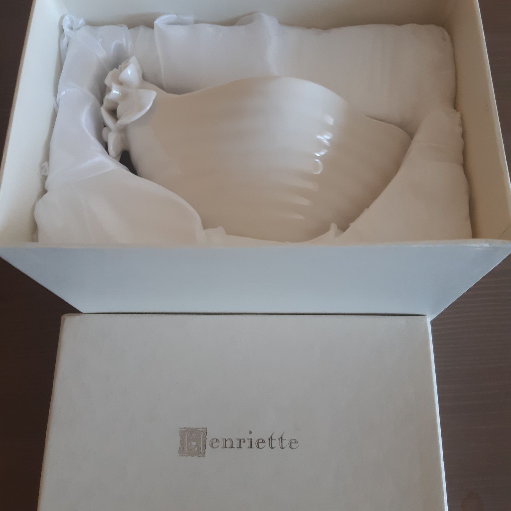 Biała porcelanowa miska z kwiatami 3d Henriette  10x17cm nowe z opakow