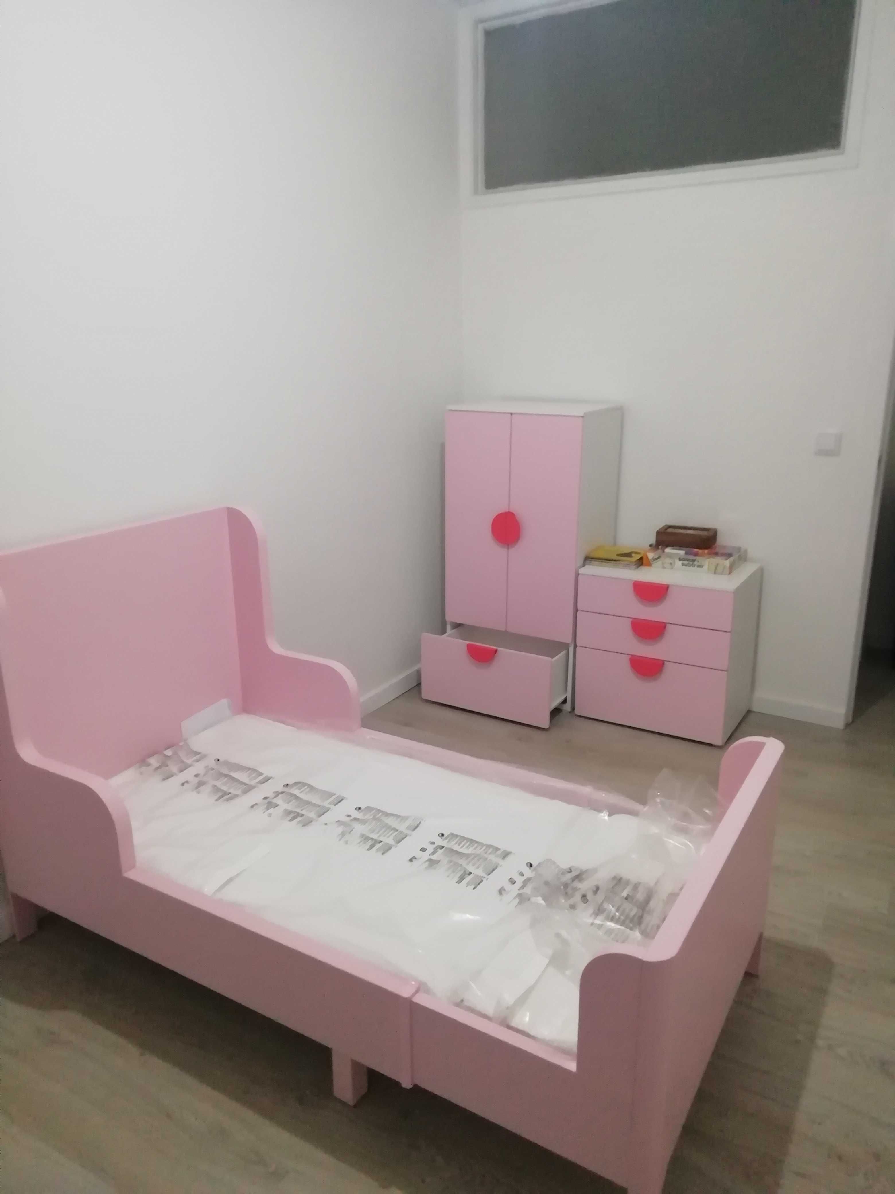 cama extensível com colchão para quarto de criança