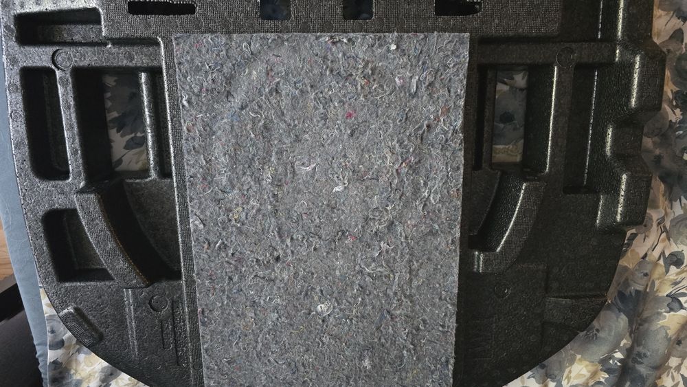 Toyota Corolla E21 wkład bagażnika