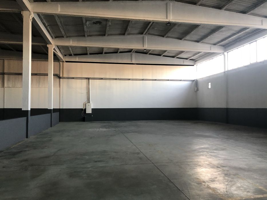 Aluga se pavilhao industrial em cesar