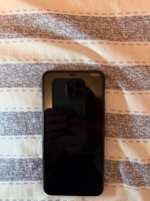 Продам iPhone 11 pro max 512 GB