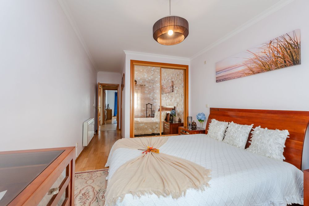 Apartamento T3 em Alcochete com terraço e garagem para dois carros